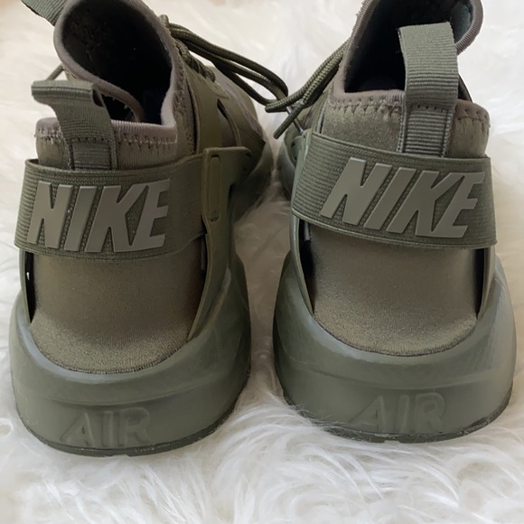 NWOB Nike Air Huarache Run Ultra Triple Olive - Picture 7 of 9